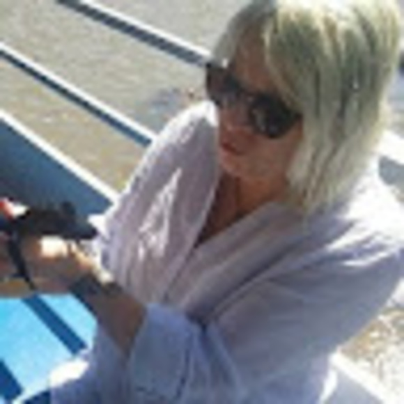 Meet your Posher, Roxanne - Picture 1 of 1